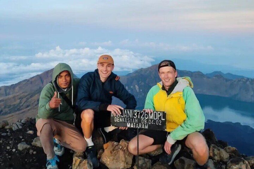 Qonquer Mount Rinjan Summit Full View Point 3726m
