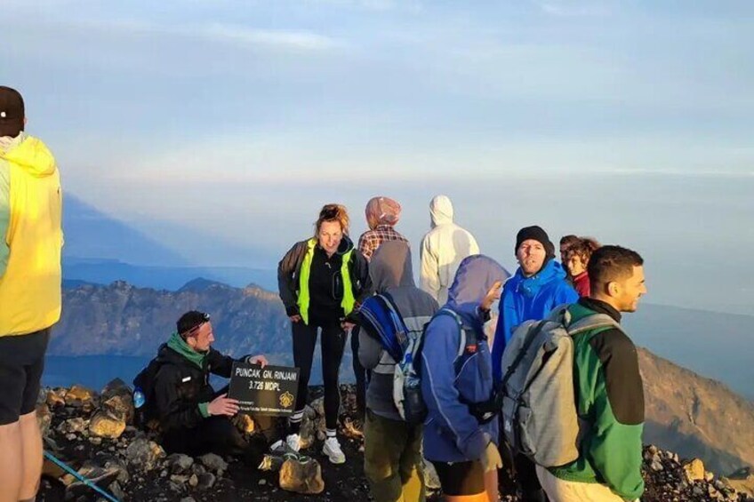 Qonquer Mount Rinjan Summit Full View Point 3726m