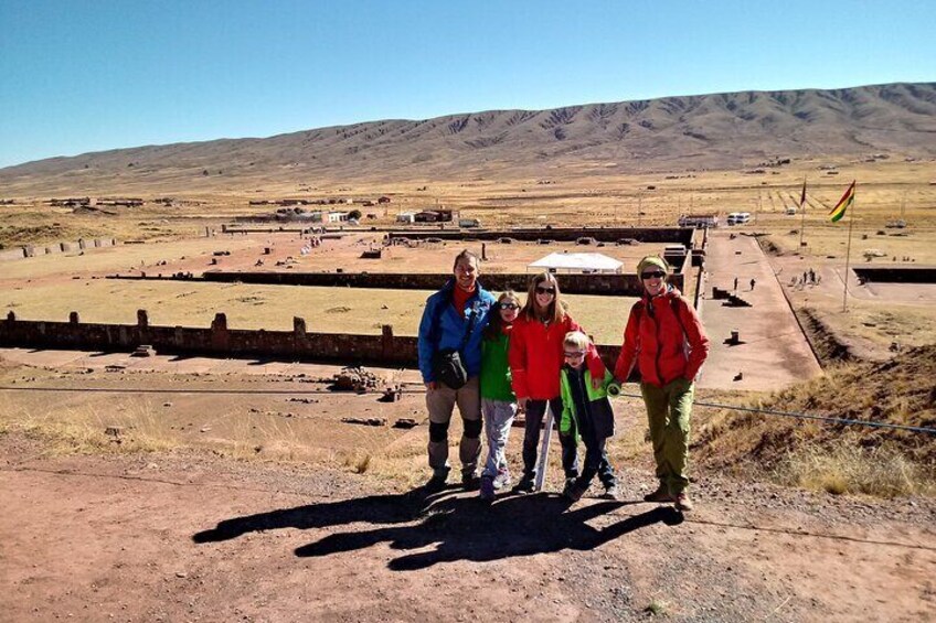 Tiwanaku Archaeological site + Titikaka LAKE