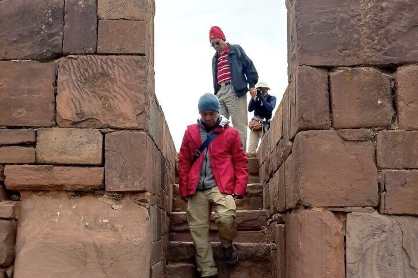 Tiwanaku Archaeological site + Titikaka LAKE