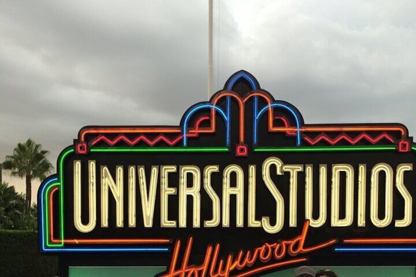 Universal Studios Round Trip Transportation from Anaheim