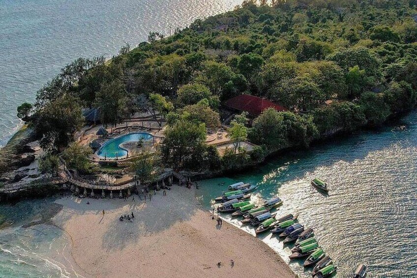 A Half Day Private Prison Island Tour