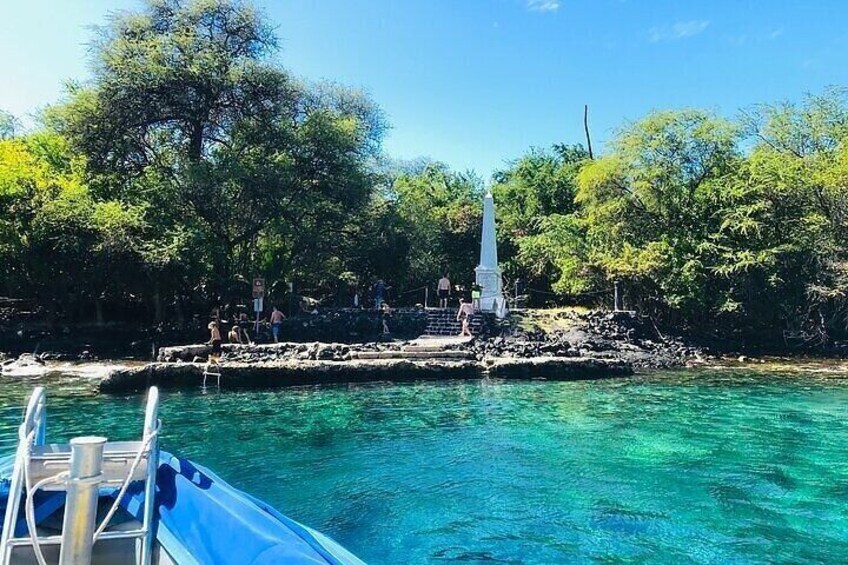 Kealakekua Bay & Captain Cook Snorkel & Sea Cave Adventure! 
