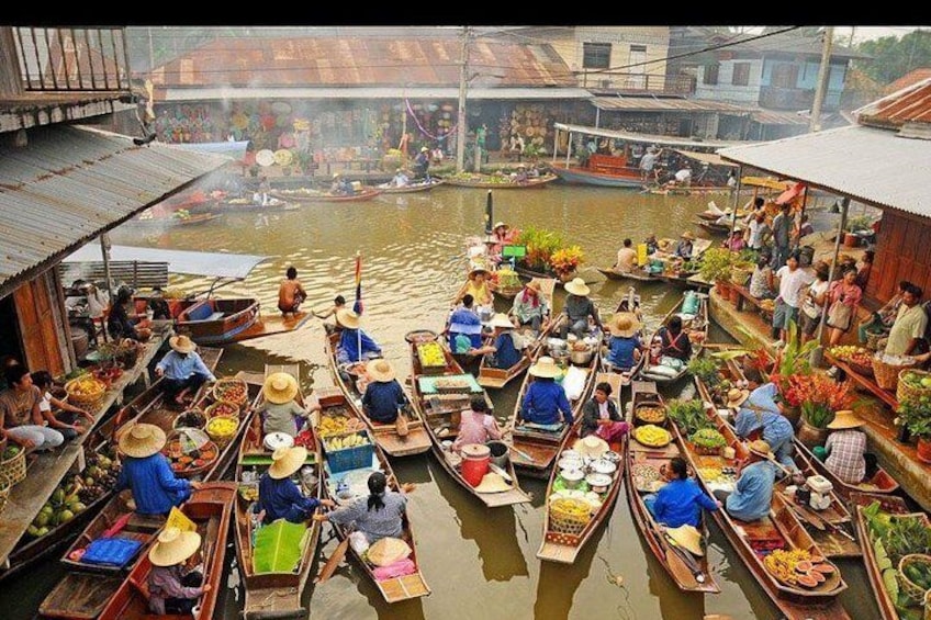 Amphawa Floating Market and street food tour. Bangkok, Samut Songkhram