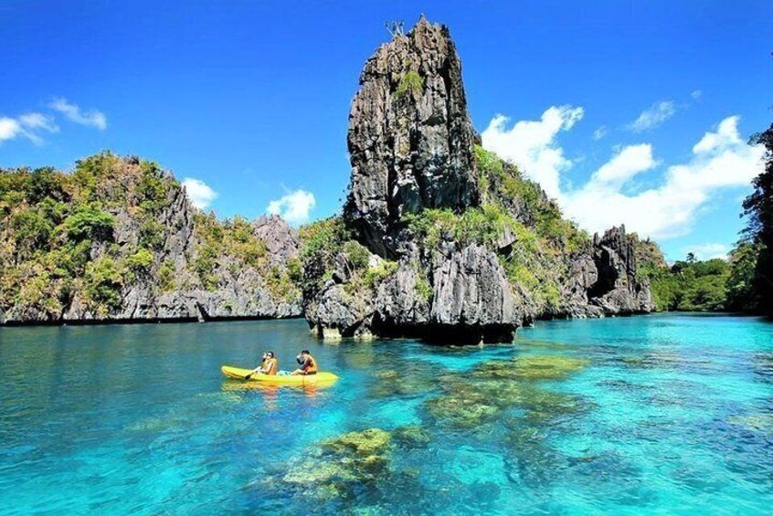 Paddle with a Clear Water