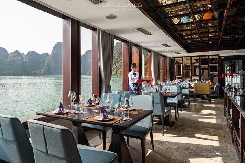 Jade Sails – Halong & Lan Ha Bay The Most Luxurious Day Tour