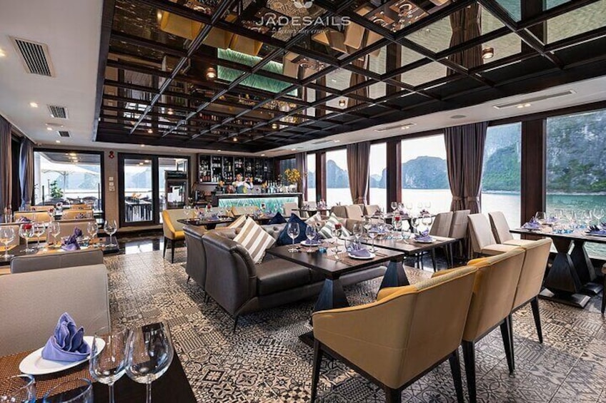 Jade Sails – Halong & Lan Ha Bay The Most Luxurious Day Tour