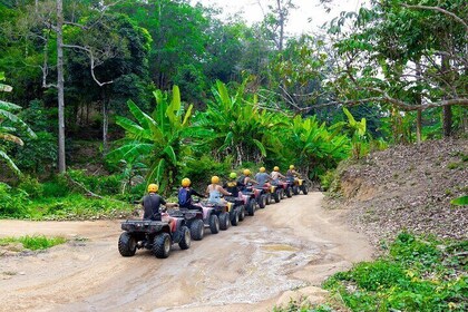 ATV Ridning og Zipline Adventure Tour fra Phuket