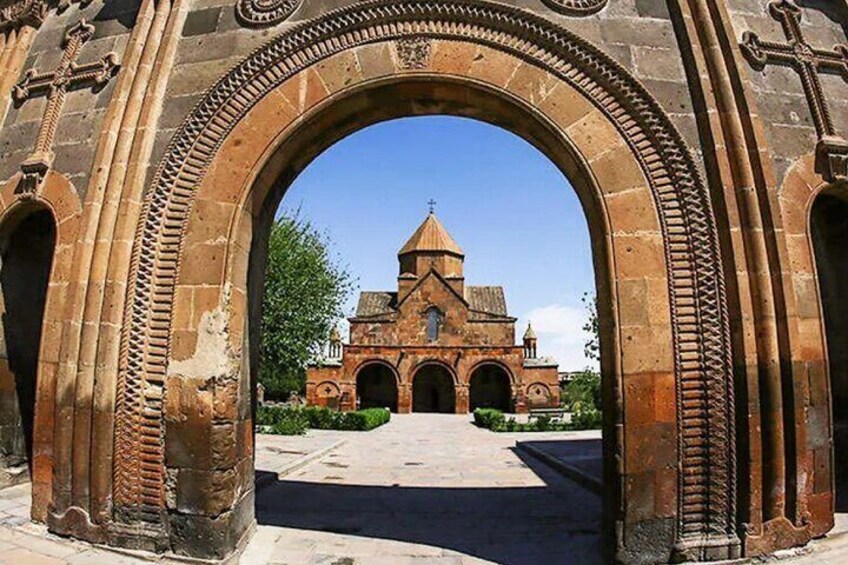 Private Tour to Khor Virap, Echmiadzin, St. Hripsime and St. Gayane, Zvartnots