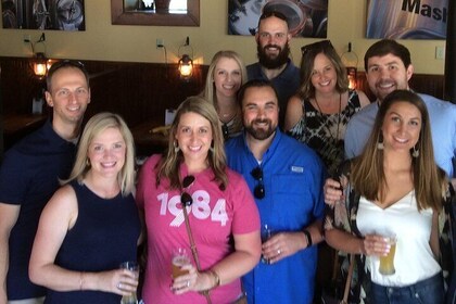Small Group 4-Hour Walking Tour of 4 Local Craft Breweries with Beer Tastin...