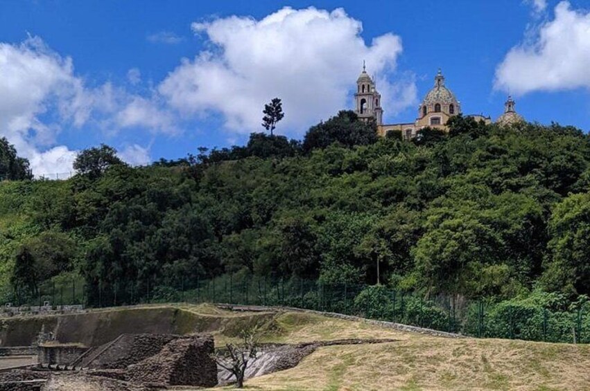 PRIVATE Tour Pyramid of Cholula and its churches