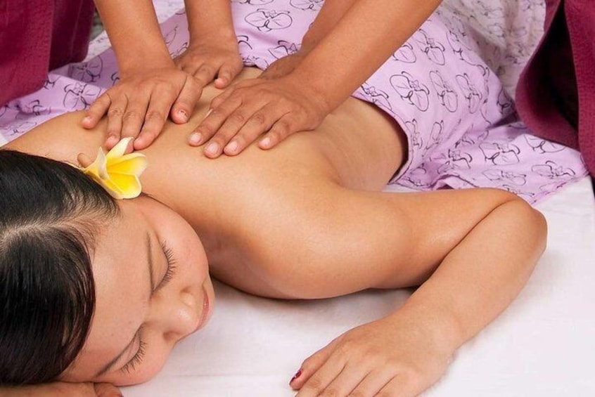 Balinese massage & Hair Creambath