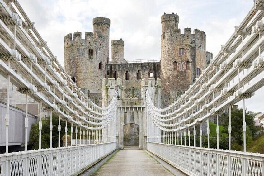Chester, Conwy Castle, Pontcysyllte Aqueduct Mandarin Guided Private Tour