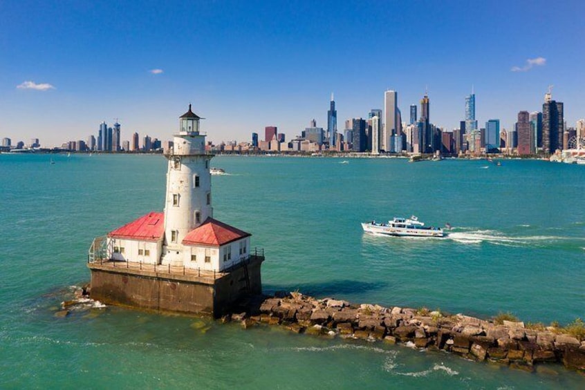 Skyline Queen showcasing the Chicago Skyline!