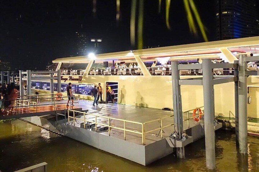 Chao Phraya Princess Dinner Cruise in Bangkok Admission Ticket (SHA Plus)