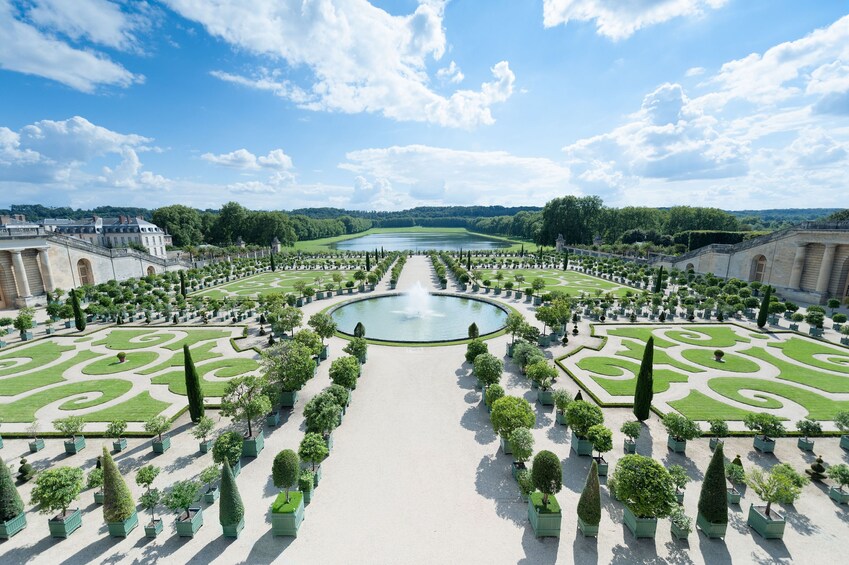 Palace of Versailles: Entry Ticket & Self-Guided Audio Tour