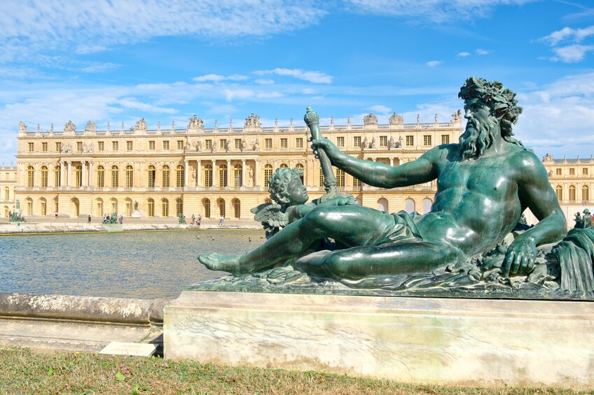 Palace of Versailles: Entry Ticket & Self-Guided Audio Tour