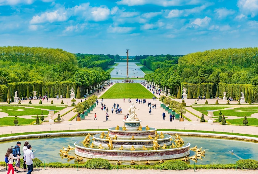 Palace of Versailles: Entry Ticket & Self-Guided Audio Tour