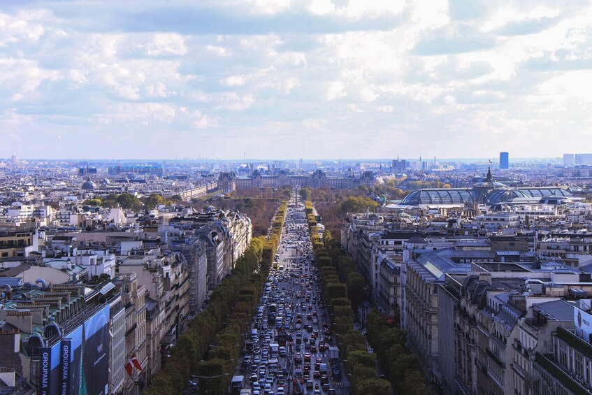 Arc de Triomphe: Skip-the-Line Rooftop & Audio Tour