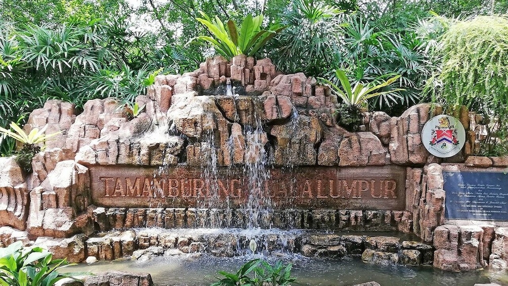 Kuala Lumpur Bird Park Ticket With Hotel Pick Up