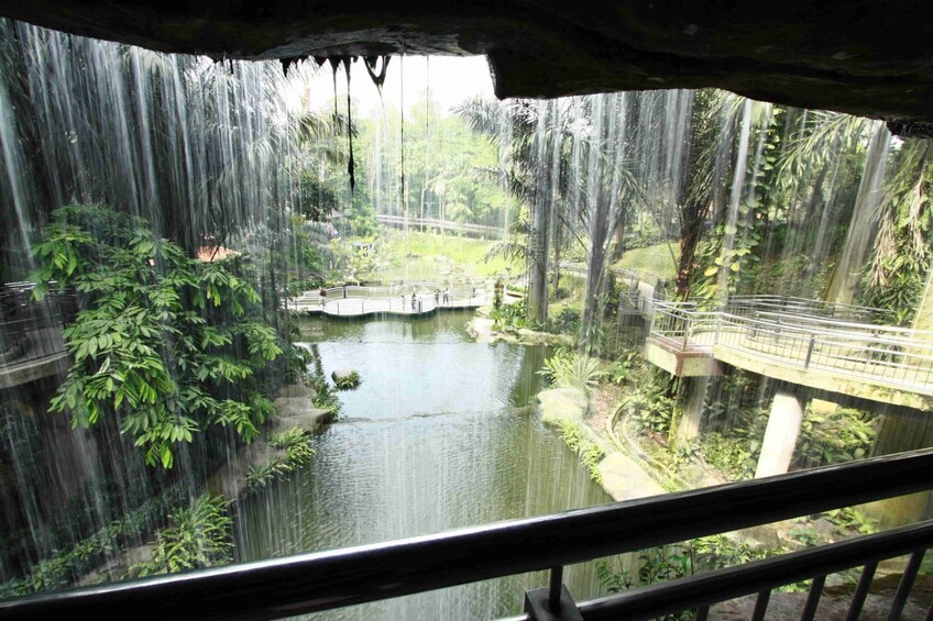 Kuala Lumpur Bird Park Ticket With Hotel Pick Up