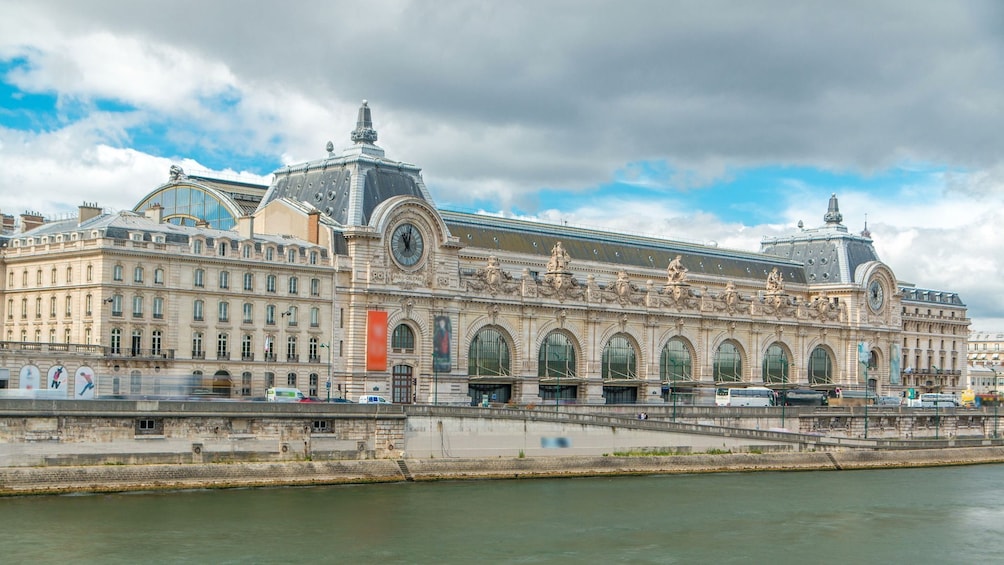 Musée d'Orsay: Dedicated Entrance Ticket & Self-Guided Audio Tour