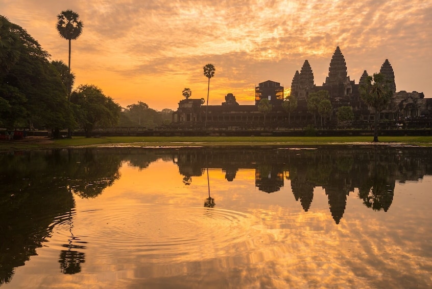 6 Day Phnom Penh - Siem Reap - Angkor Complex In Depth Tour