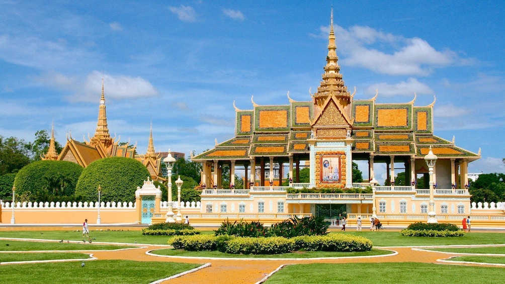 5-DAYS PHNOM PENH - TONLE BATI - SILK ISLAND