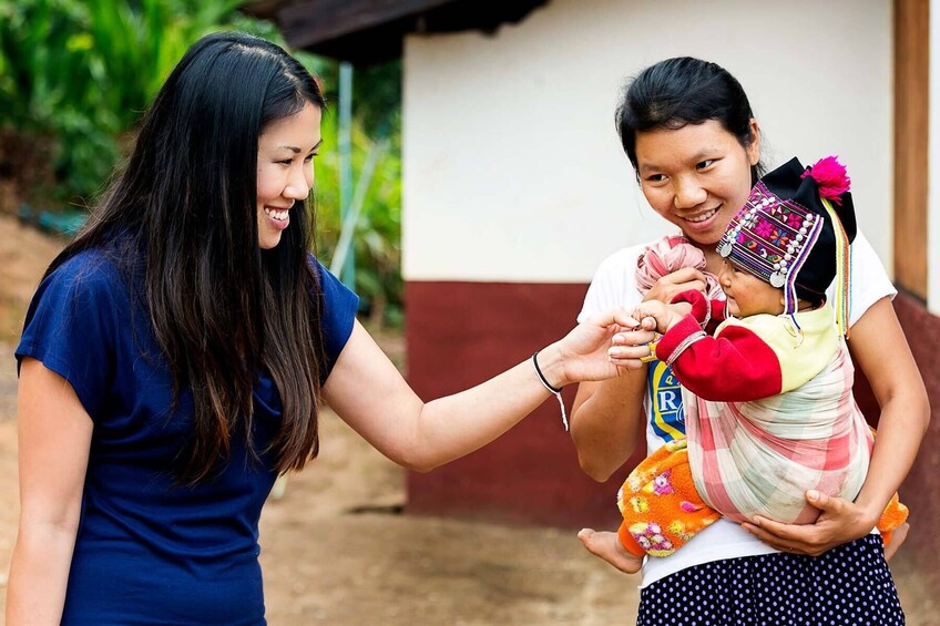 2 Day Chiang Mai - Mae Kampong Village Tour