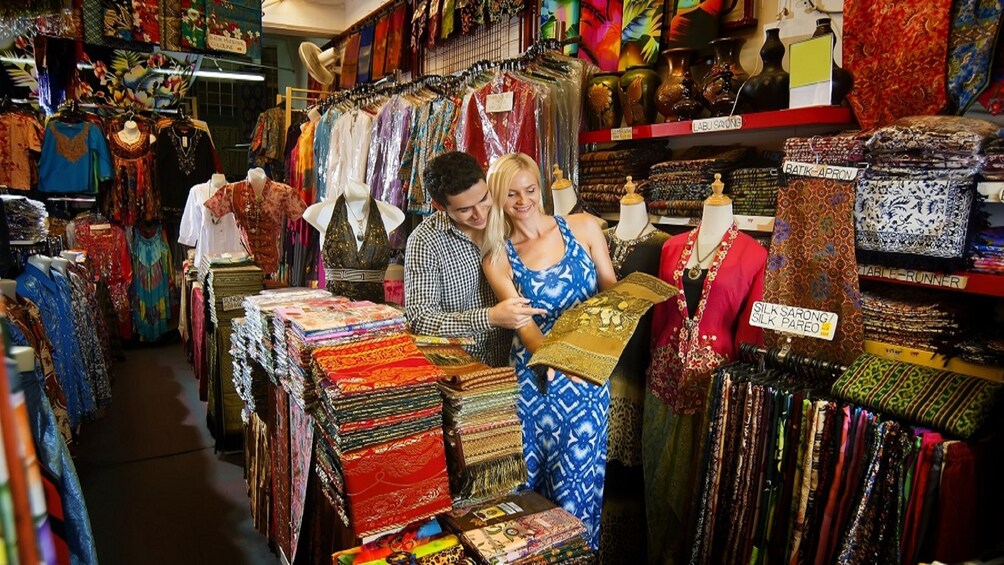  Half-Day Shopping and Market Exploration in Kuala Lumpur