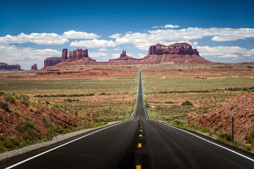 Utah: Monument Valley Self-Guided Driving Tour