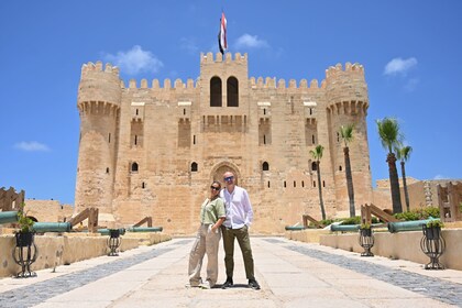 Dari Kairo: Tur Sehari Penuh ke Katakombe Alexandria dan Benteng dengan Mak...