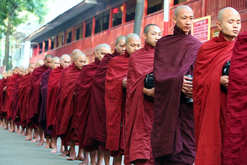 10-DAYS YANGON - BAGAN - GOLDEN ROCK - MANDALAY - INNE LAKE