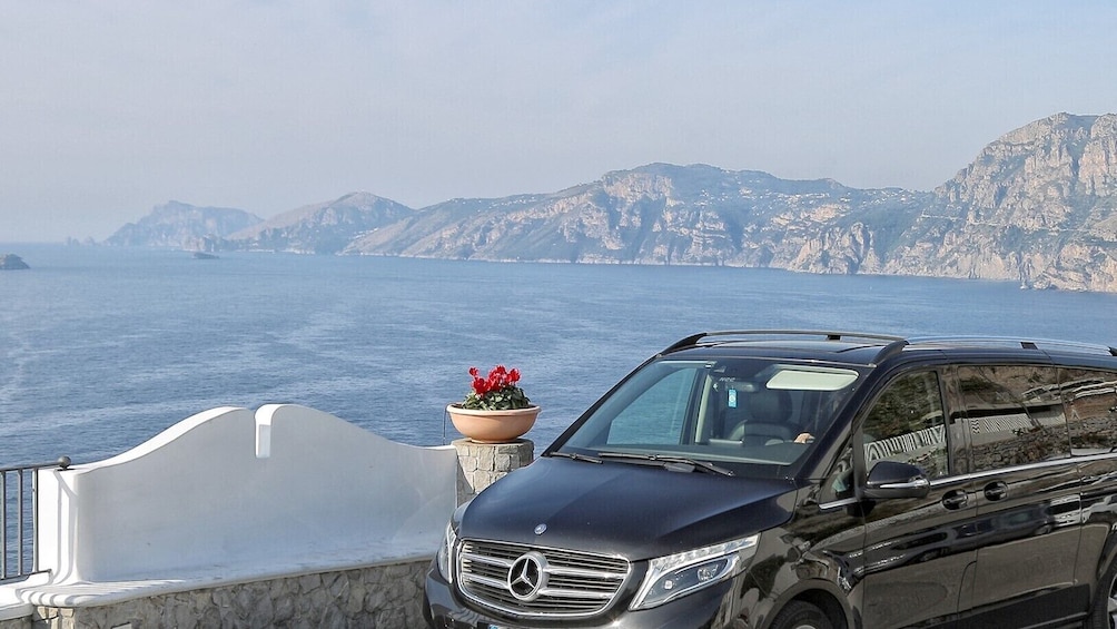 Transfer Naples-Amalfi coast with 2h stop in Pompeii