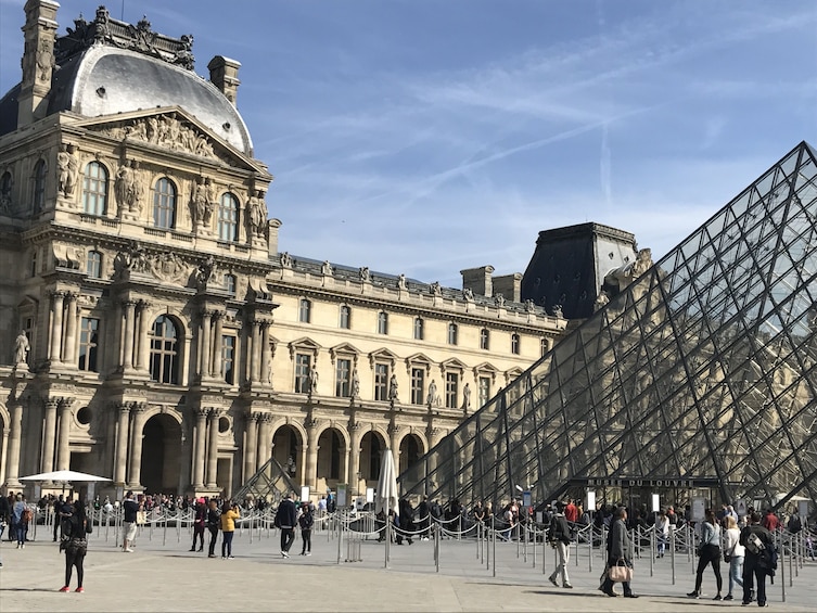 Paris in a Day - VIP Semi Private Tour with River Cruise