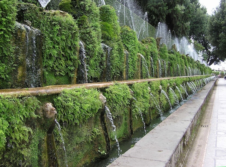 Tivoli Hadrian's Villa and Villa D'Este Half Day Tour 