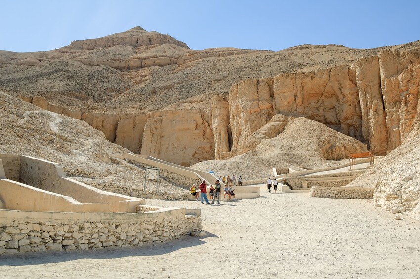 Luxor: Full-Day Tour of the East and West Banks