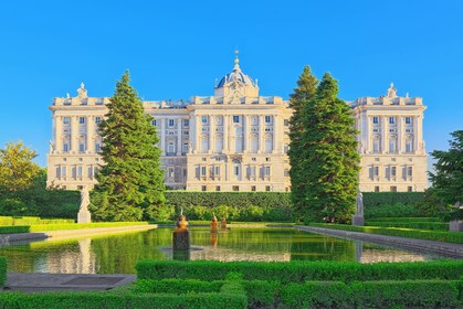 Tur Pribadi Istana Kerajaan