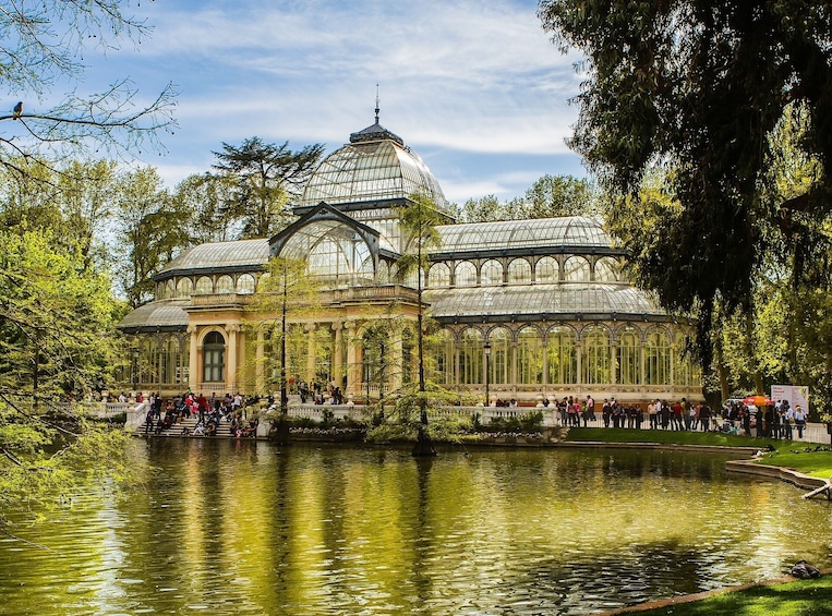 Private tour to Cibeles Palace and Retiro Park