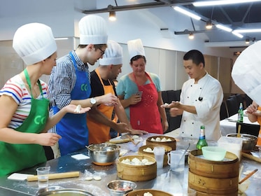 Private Wet Market Tour & Chinese Cooking Course