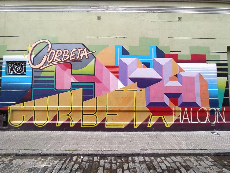 Malbec Wine and Urban Art Experience Tour in Buenos Aires