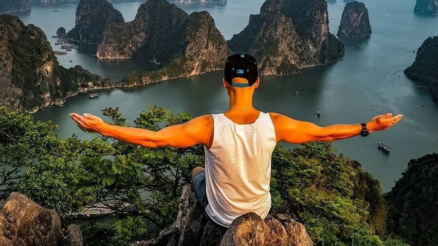 4-DAY BAI THO CRUISES WITH 1 NIGHT HOTEL 2 NIGHTS ON BOARD