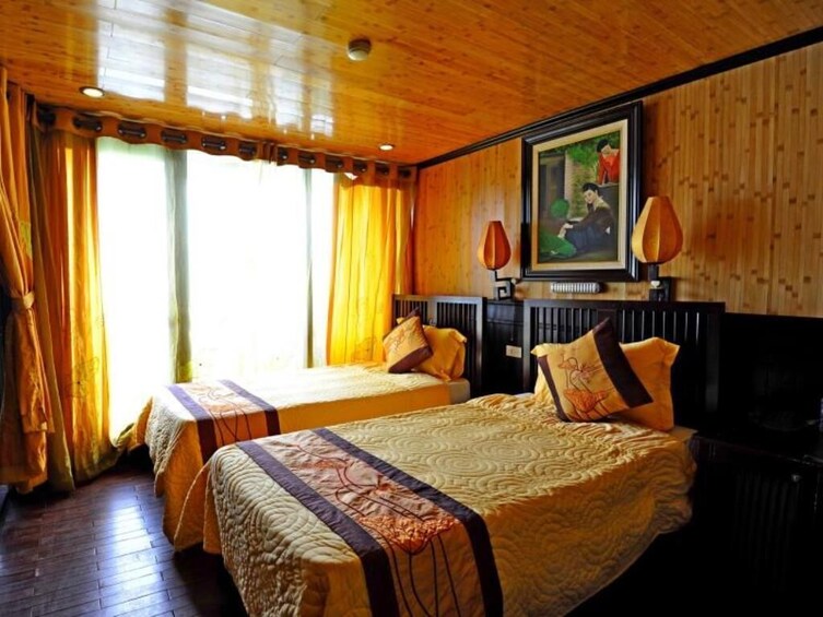 3-DAY VICTORY STAR CRUISE WITH 1 NIGHT HOTEL 1 NIGHT ON BOAR