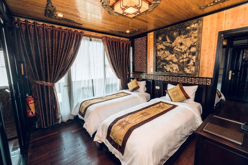4-DAY VICTORY STAR CRUISE WITH 2 NIGHTS HOTEL 1 NIGHT ON BOA