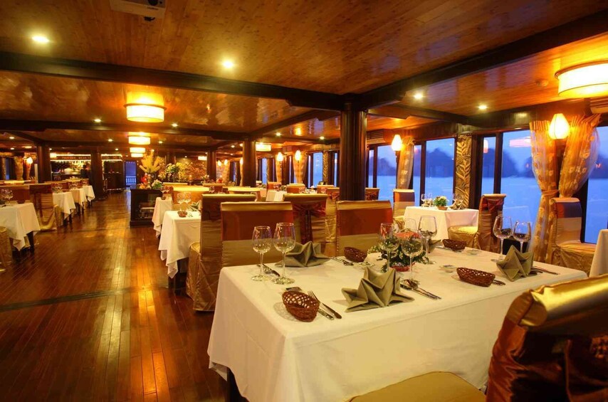 4-DAY VICTORY STAR CRUISE WITH 2 NIGHTS HOTEL 1 NIGHT ON BOA