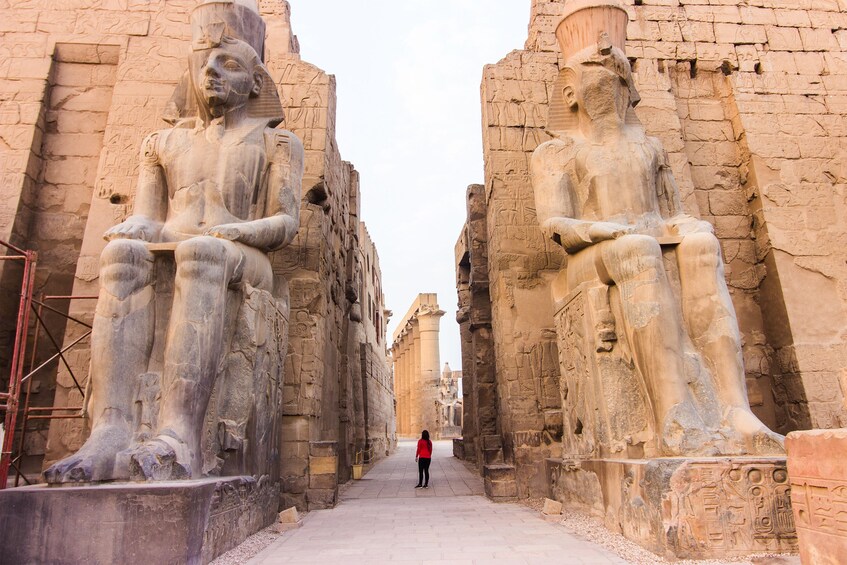 From Cairo: Luxor Guided Tour with Overnight 1st Class Bus