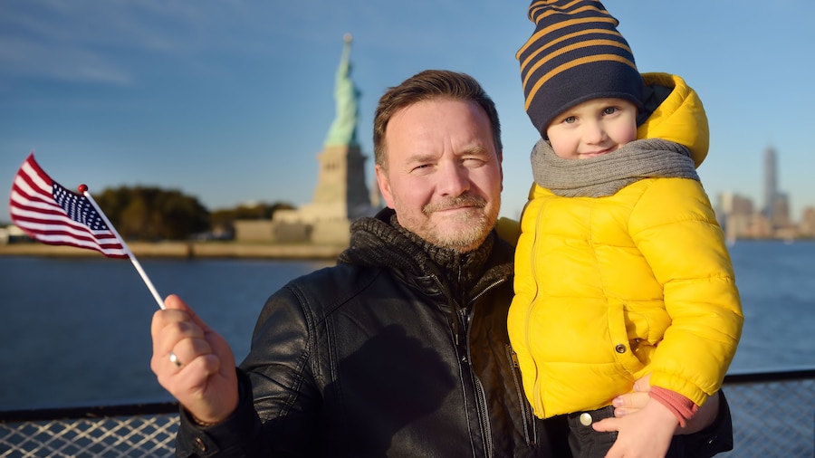 New York: Statue of Liberty Private Tour for Families