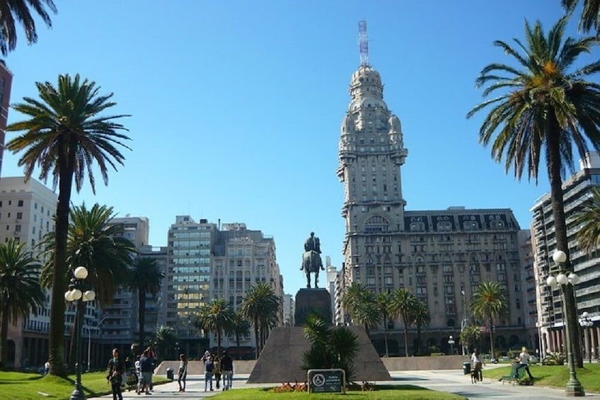 Premium Day Trip to Montevideo from Buenos Aires