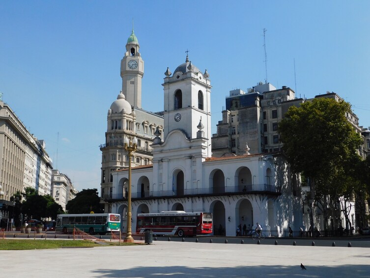 Walking Tour of the Plaza de Mayo in Buenos Aires