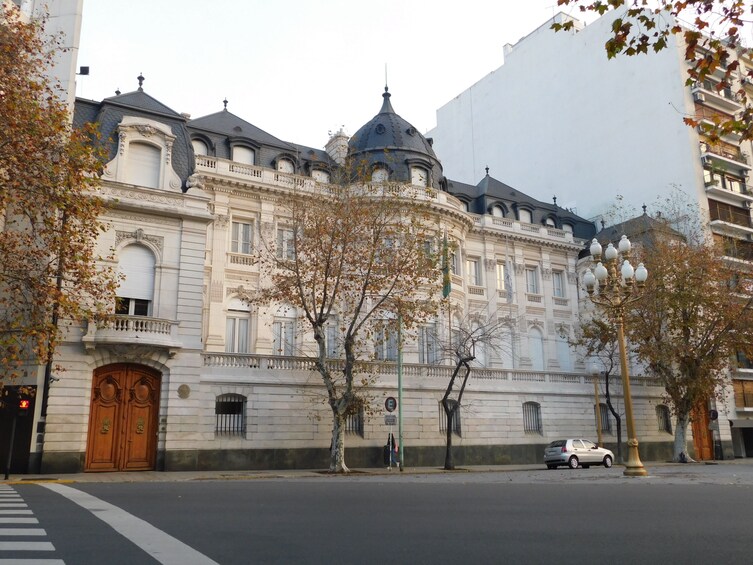 Walking Tour of the Recoleta Neighborhood in Buenos Aires 